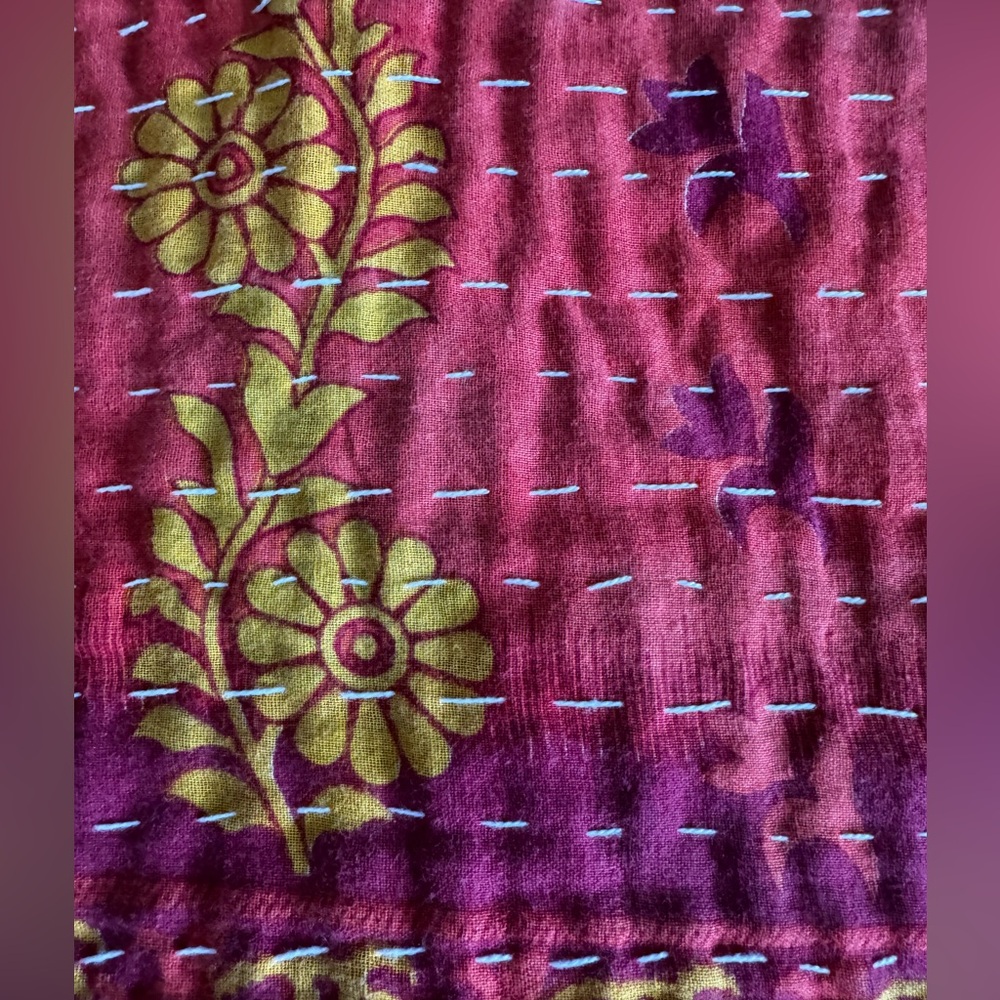 Kantha pink red hues with yellow green flowers Vintage ThrowQuilt handmade India - Picture 6 of 10